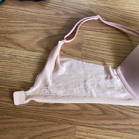 Victoria secret push-up bra with mesh straps in light pink - Picture 3 of 6